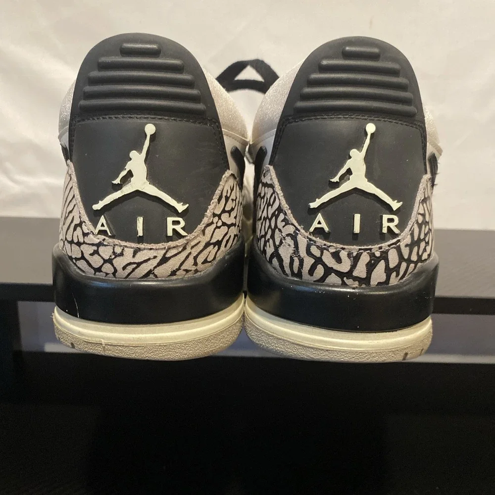Nike Air Jordan Legacy 312 Low Tech Grey CD7069101 Cement Men's size 10.5‎